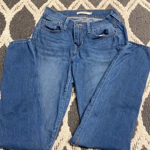 Levi's super skinny size 28 jeans